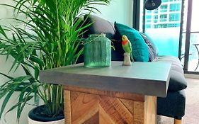 Large 2B2B Near Southern Cross Freeparking Gym Pool